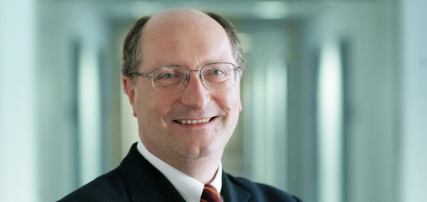 Herbert Schmitz beendet 40 Jahre Vorstandstätigkeit