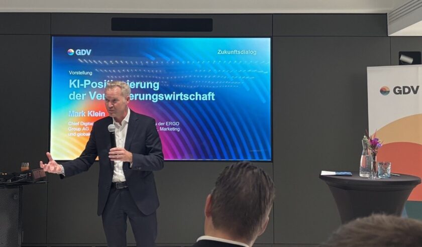 Ergo-Digitalvorstand Klein fordert Abbau von KI-Hemmnissen: „Keine Doppelregulierung machen und schon gar nicht Widersprüche erlauben“