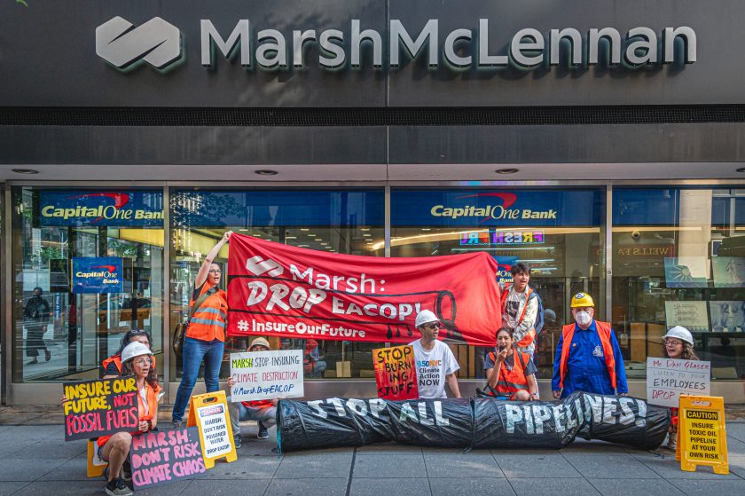 Marsh hält an umstrittenen Öl-Pipeline in Afrika fest, obwohl eigene Mitarbeiter und Umweltgruppen protestieren