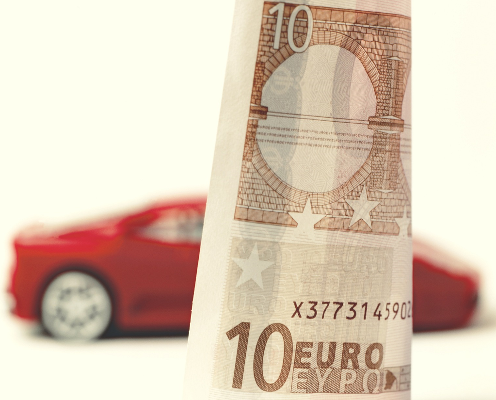 Key Features and Sales Strategies for a Good Car Insurance Company Before the Autumn Offensive