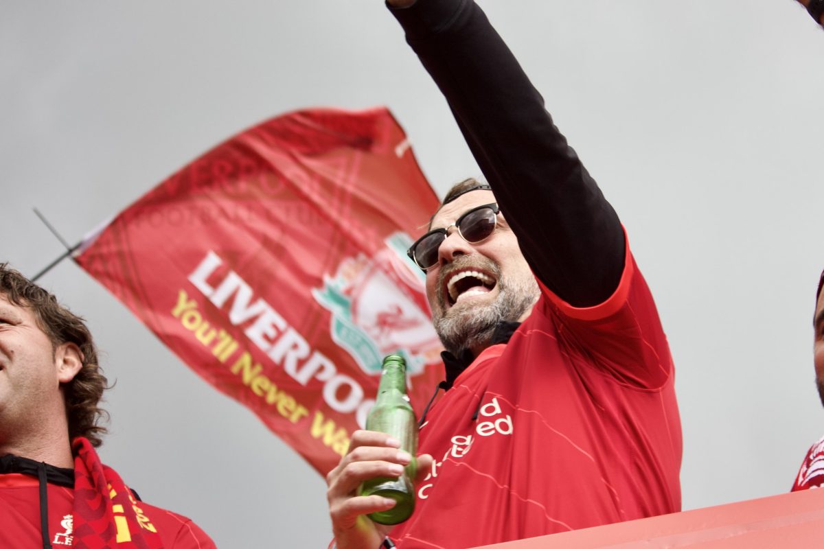 Axa verlängert Sponsoring mit dem FC Liverpool ...