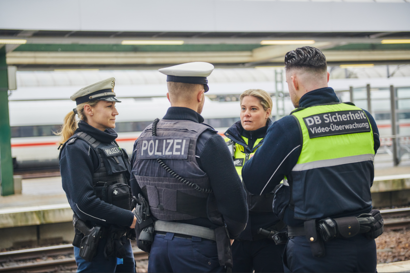 „Die Deutsche Bahn ist faktisch einer der größten Online-Händler Deutschlands“ – hat sie auch eine Cyberversicherung abgeschlossen?