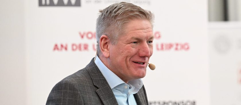 SV Sparkassenversicherung verdient prächtig, Konzernchef Jahn strebt nach Höherem: „Unser Ziel ist, pro Kunde mehr Verträge zu generieren“